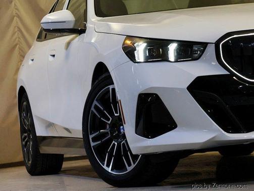 2026 BMW 530 i xDrive