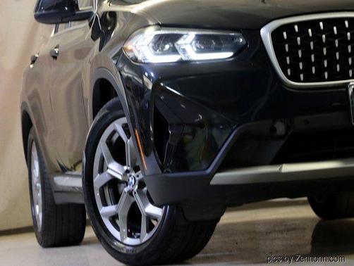 2023 BMW X4 xDrive30i