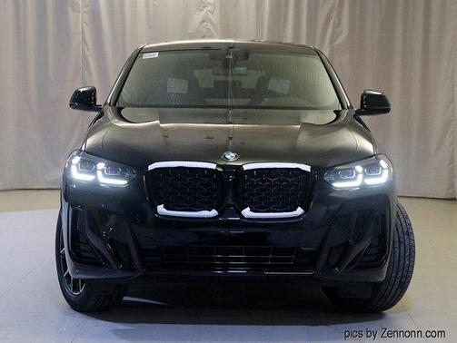 2025 BMW X4 xDrive30i