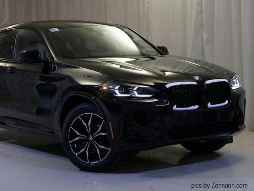 2025 BMW X4 xDrive30i