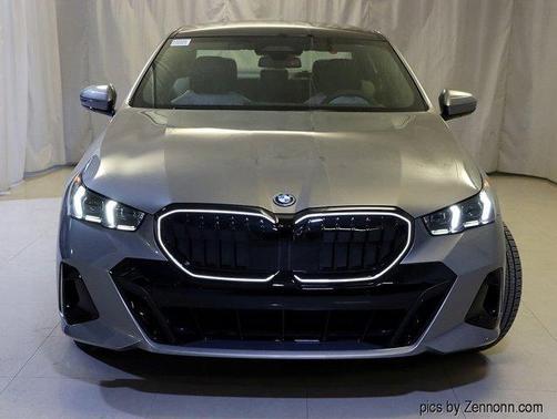 2026 BMW 550e xDrive