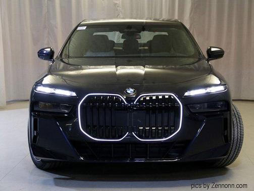 2025 BMW 760 760i xDrive
