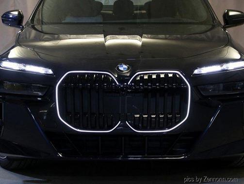 2025 BMW 760 760i xDrive