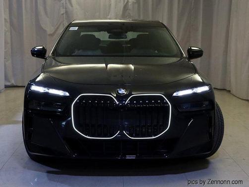 2026 BMW 740 i xDrive