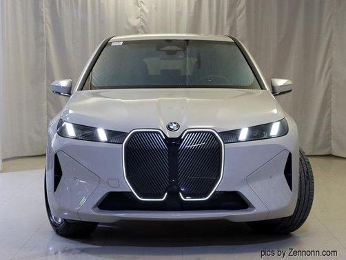 2026 BMW iX xDrive45