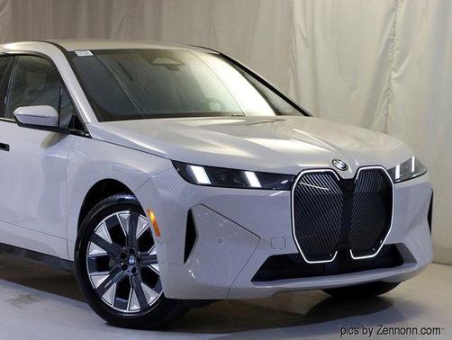 2026 BMW iX xDrive45