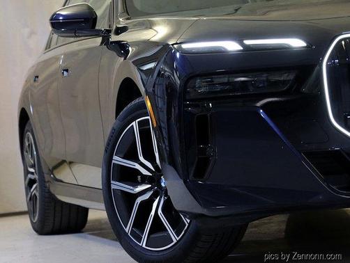 2025 BMW 740 i xDrive
