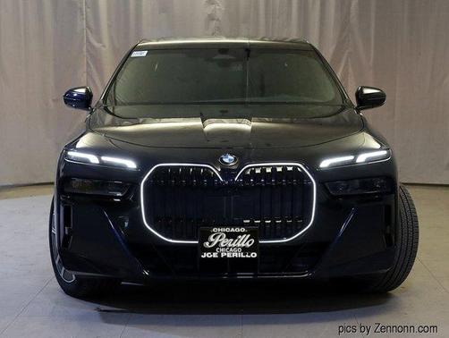2025 BMW 740 i xDrive