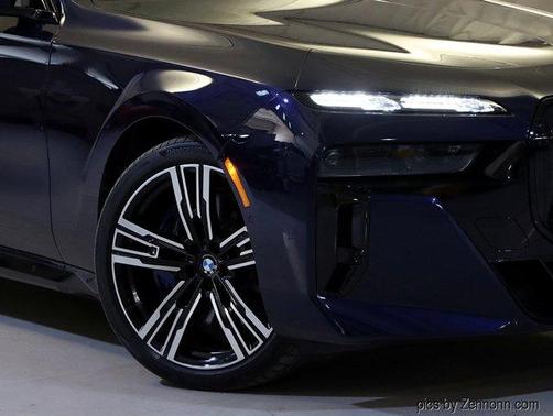 2023 BMW 760 760i xDrive
