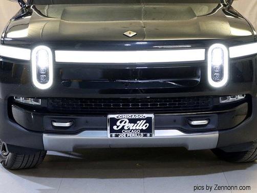 2023 Rivian R1S Adventure