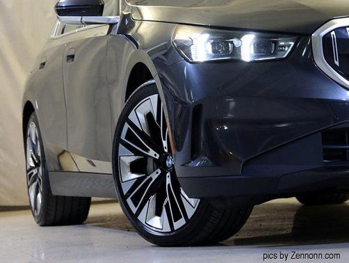2025 BMW 530 i xDrive