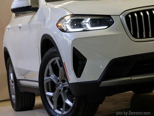 Mineral White Metallic 2024 BMW X3 xDrive30i