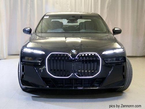 2025 BMW 760 760i xDrive
