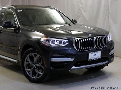 Photo 2 of 32 of 2021 BMW X3 PHEV xDrive30e