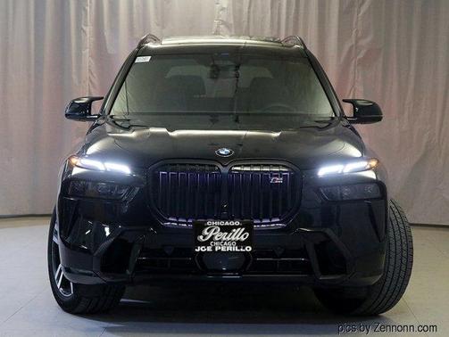 2025 BMW X7 M60i