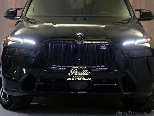 2025 BMW X7 M60i