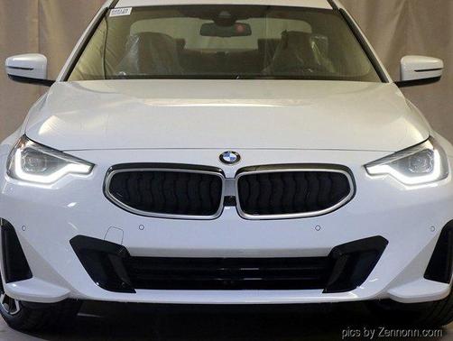 2025 BMW 230 i xDrive