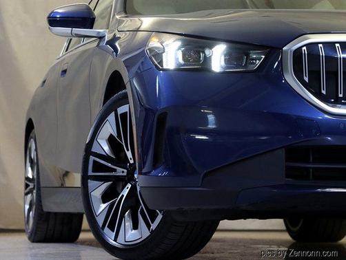 2024 BMW 530 i xDrive