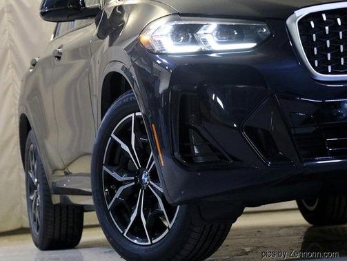 2025 BMW X4 xDrive30i