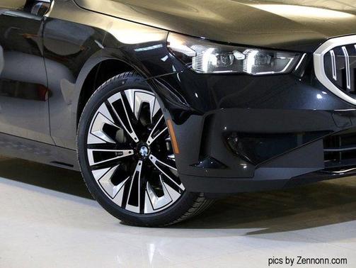 2025 BMW 530 i xDrive
