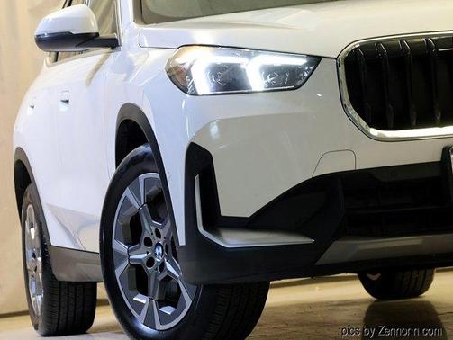 Alpine White 2023 BMW X1 xDrive28i