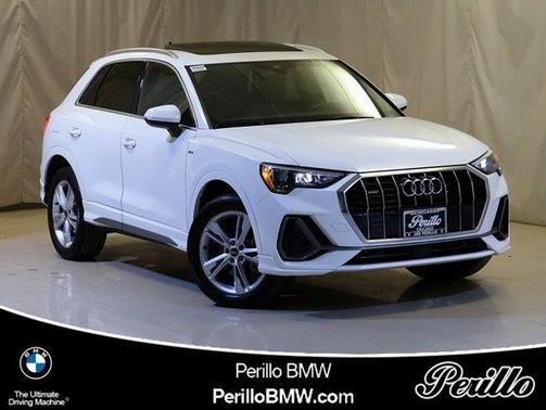 2022 Audi Q3 45 S line Premium