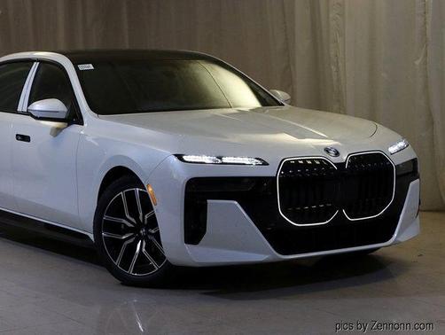 2026 BMW 750e xDrive