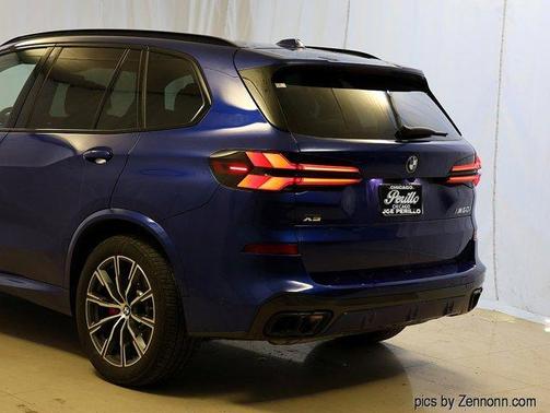 2025 BMW X5 M60i
