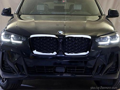 2025 BMW X4 xDrive30i