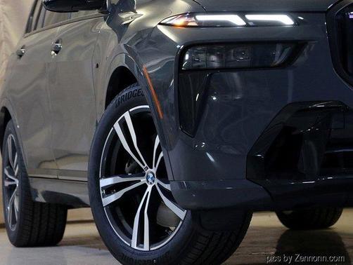 2026 BMW X7 M60i