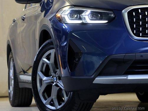 2024 BMW X4 xDrive30i