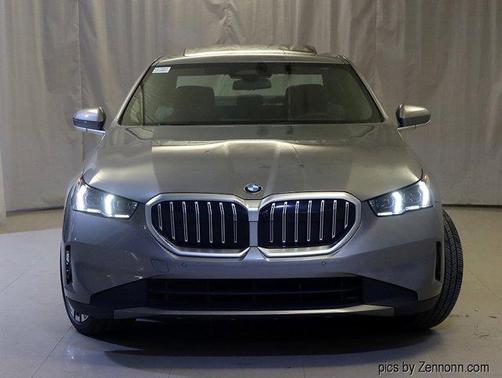 2025 BMW 540 i xDrive
