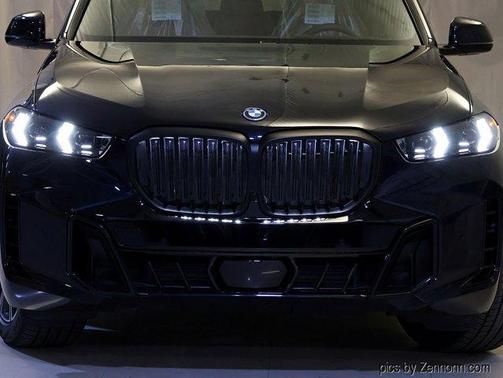 Carbon Black Metallic 2026 BMW X5 PHEV xDrive50e