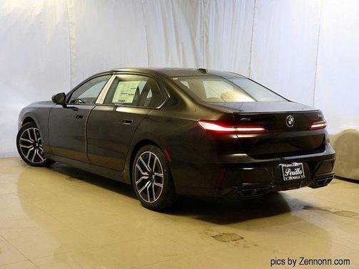 2026 BMW 760 760i xDrive