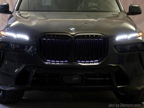 Gray Metallic 2027 BMW X7 xDrive40i