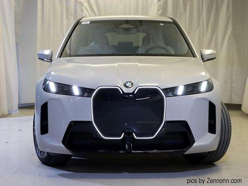 2026 BMW iX xDrive45