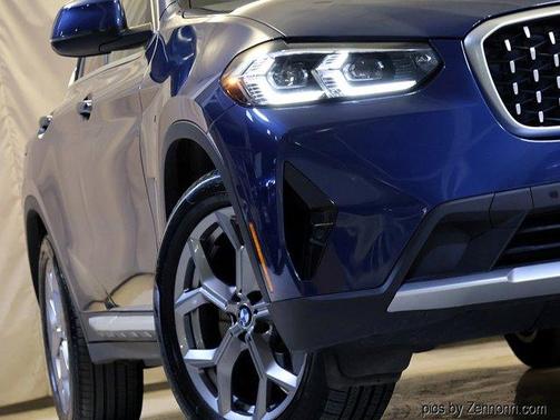2023 BMW X4 xDrive30i