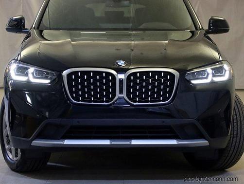 2025 BMW X4 xDrive30i