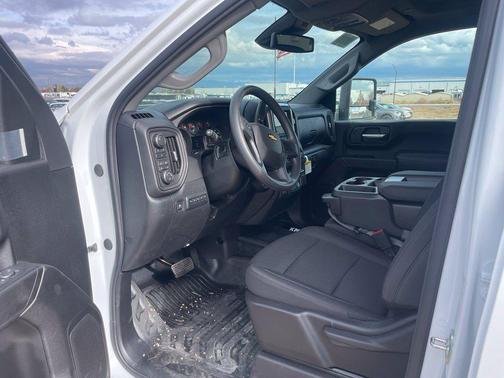Summit White 2026 Chevrolet Silverado 3500 Crew Cab, Long Bed, WT Dual Rear Wheel, RWD