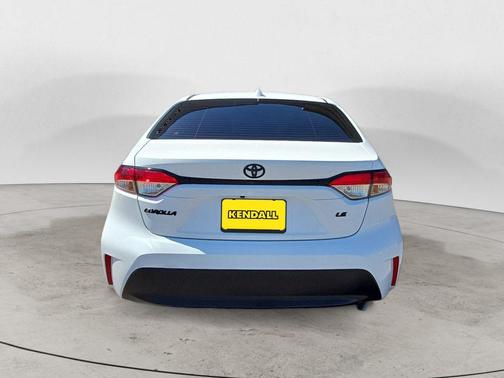 Ice Cap 2025 Toyota Corolla LE