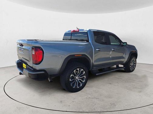 Sterling Metallic 2024 GMC Canyon Denali