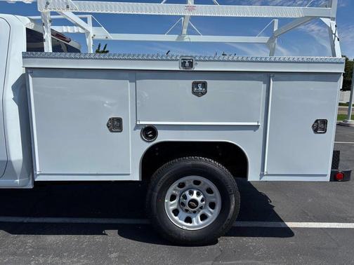 Summit White 2026 Chevrolet Silverado 3500 Crew Cab, Long Bed, WT Dual Rear Wheel, RWD