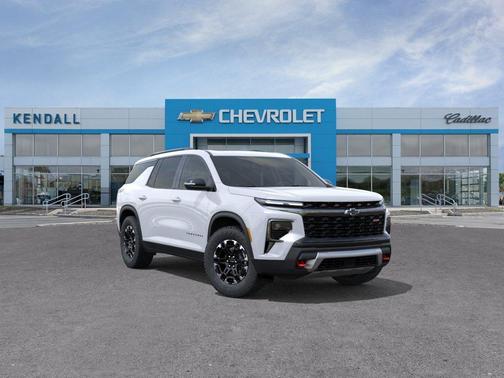Polar White Tricoat 2027 Chevrolet Traverse AWD Z71