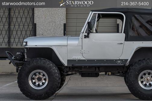 Photo 4 of 33 of 1977 Jeep CJ-7 POISON SPYDER CAGE 37 SWAMPERS