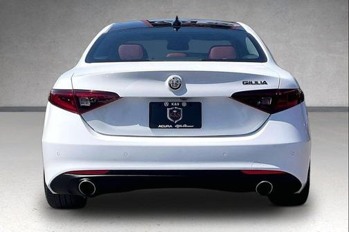 Alfa White 2021 Alfa Romeo Giulia Ti