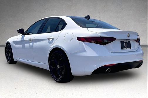 Alfa White 2021 Alfa Romeo Giulia Ti