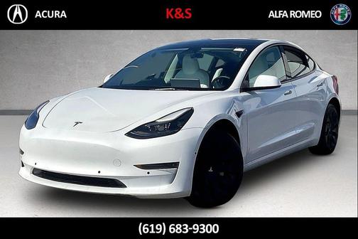 Pearl White Multi-Coat 2023 Tesla Model 3 Standard Range