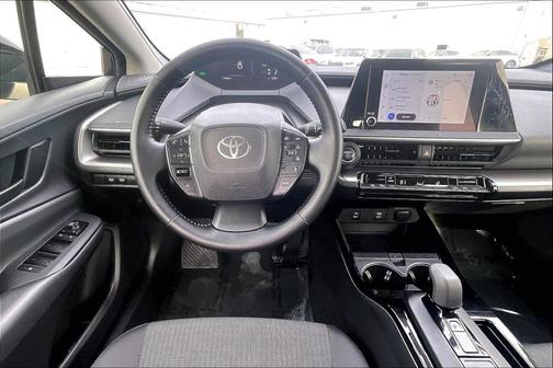 2025 Toyota Prius LE