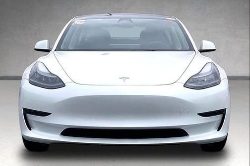 Pearl White Multi-Coat 2023 Tesla Model 3 Standard Range