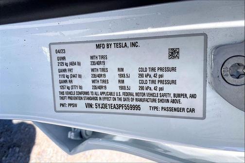 Pearl White Multi-Coat 2023 Tesla Model 3 Standard Range